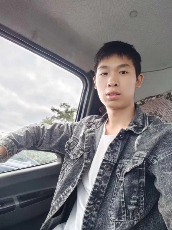 康康的第一张照片--昆明中老年相亲网