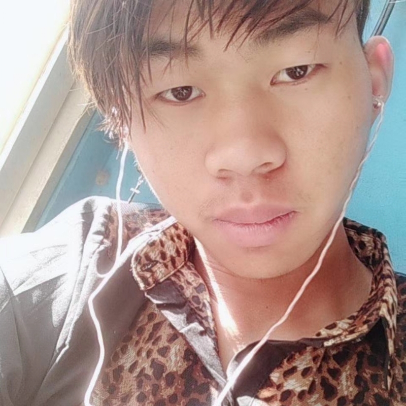 少年不在少的第三张照片--昆明中老年相亲网