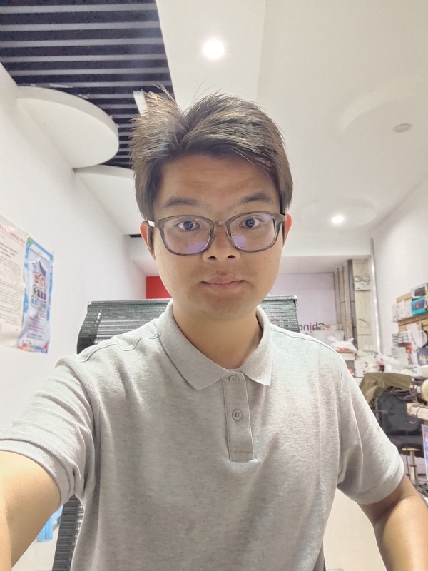 华兴通讯的第一张照片--昆明中老年相亲网